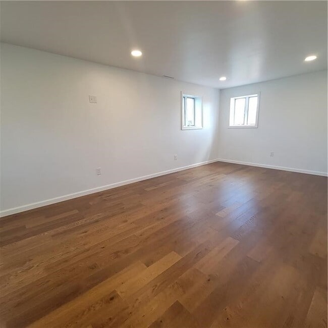 property at 47 Crimson Bramble Rd