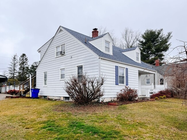 512 Fairview Ave in Blacksburg, VA - Building Photo - Building Photo