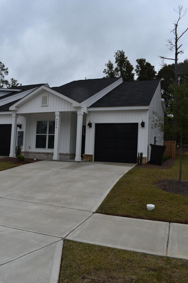 4246 Beautiful Pond Pk in North Augusta, SC - Building Photo - Building Photo