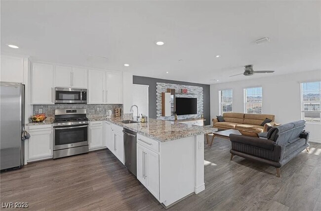 property at 805 N Water St
