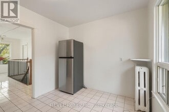 21 PLYMONTH ROAD in Welland, ON - Building Photo - Building Photo