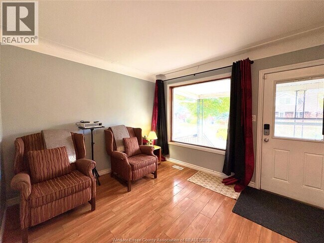 1794 Gladstone Ave in Windsor, ON - Building Photo - Building Photo