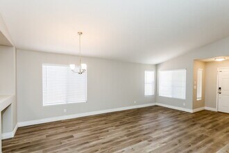 941 Adobe Flat Dr in Henderson, NV - Foto de edificio - Building Photo