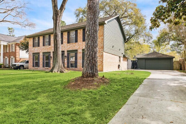 10515 Dunbrook Dr in Houston, TX - Building Photo - Building Photo