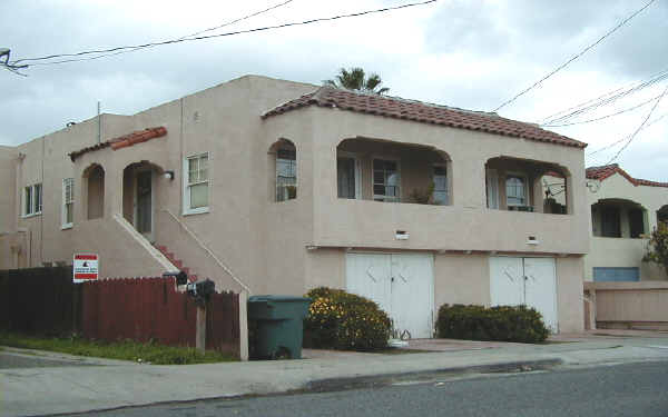 441 E 9th St in Pittsburg, CA - Building Photo - Building Photo