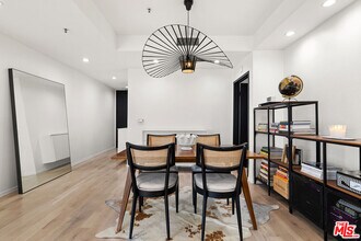 245 Main St in Los Angeles, CA - Building Photo - Building Photo