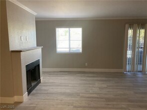8600 W Charleston Blvd in Las Vegas, NV - Building Photo - Building Photo