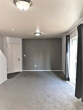 217 NE 146th Ave in Portland, OR - Building Photo - Building Photo