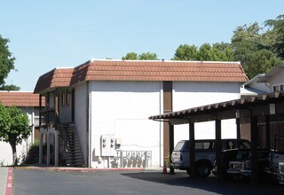 Las Marinas in Concord, CA - Foto de edificio - Building Photo