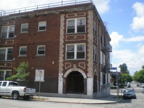 1000 S Grand View St in Los Angeles, CA - Building Photo - Building Photo