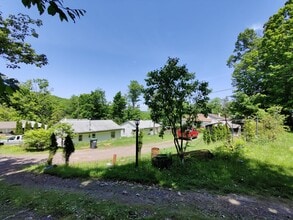 40 Northview Ave in Harveys Lake, PA - Building Photo - Building Photo