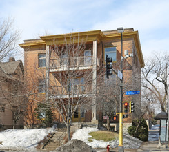 2400 Lyndale Ave S in Minneapolis, MN - Building Photo - Building Photo