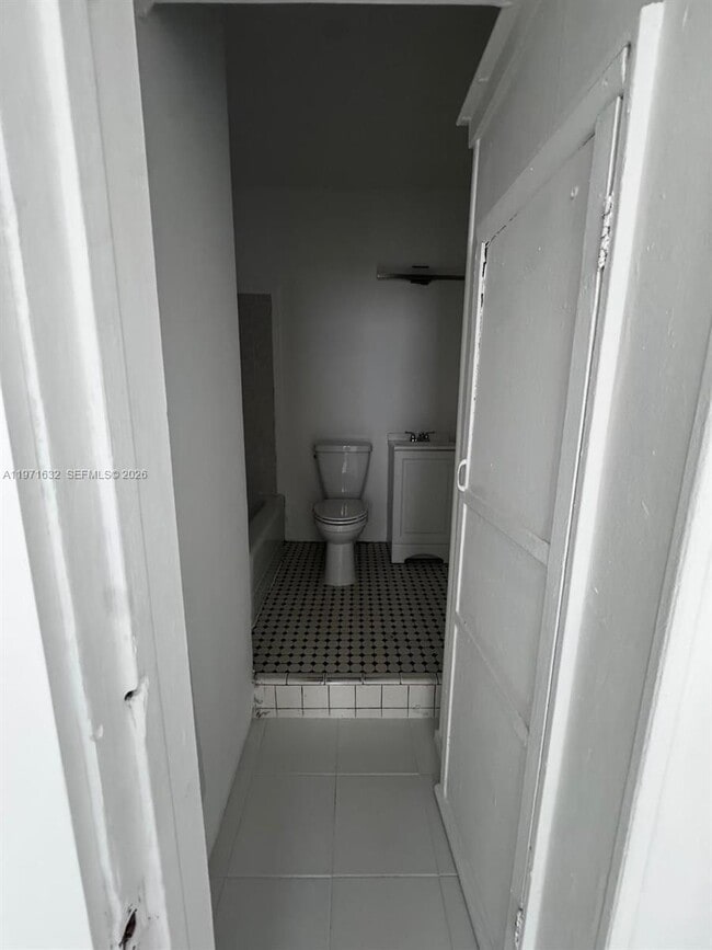 1456 Washington Ave in Miami Beach, FL - Building Photo - Building Photo