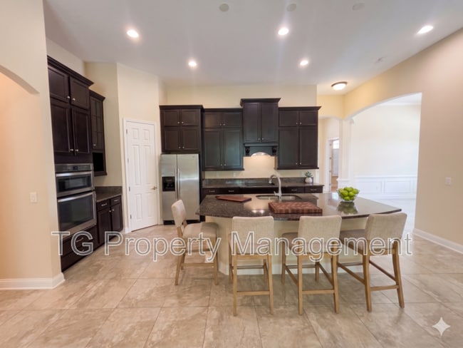 157 Cloisterbane Dr