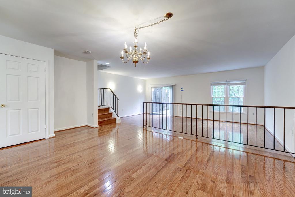 7222 Swansong Way in Bethesda, MD - Building Photo