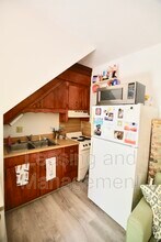 24 Bee St in Charleston, SC - Building Photo - Building Photo