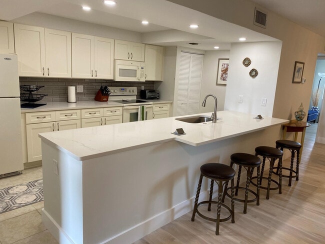 property at 955 Dotterel Rd