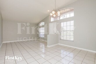2120 Cattleman Dr in Brandon, FL - Building Photo - Building Photo