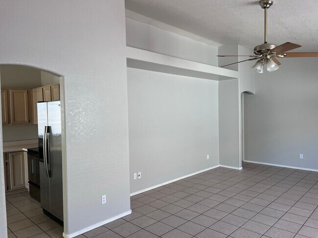 16049 S 40th Way in Phoenix, AZ - Building Photo - Building Photo