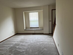 2489 Falcons Way in St. Charles, MO - Building Photo - Building Photo
