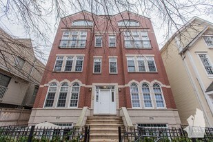 2737 N Wayne Ave in Chicago, IL - Building Photo