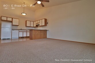 801 Ryan Dr-Unit -#4 in Tea, SD - Building Photo - Building Photo