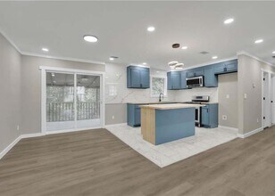 4913 Windsor Downs Dr in Decatur, GA - Building Photo - Building Photo