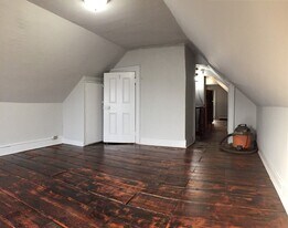 97 Randolph Ave, Unit Studio Apt in Jersey City, NJ - Building Photo