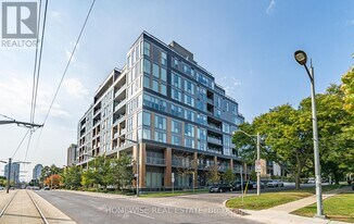 6 Parkwood Ave in Toronto, ON - Building Photo