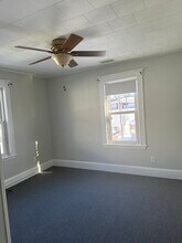 53 Marshland St, Unit 2nd and 3rd floor in Haverhill, MA - Foto de edificio - Building Photo