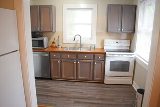 306 Kenwood Ave, Unit A in Wilmington, NC - Building Photo - Building Photo