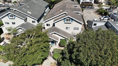 6534 Del Playa Dr in Isla Vista, CA - Building Photo - Building Photo