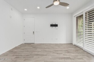 17850 N 68th St, Unit 003 in Phoenix, AZ - Building Photo - Building Photo