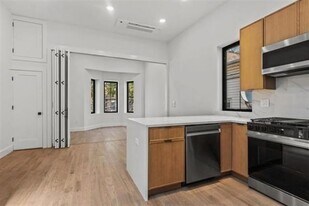 41 47th St in Weehawken, NJ - Building Photo