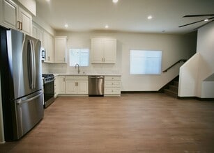 10031 Valle Caballo Ln in El Cajon, CA - Building Photo - Building Photo