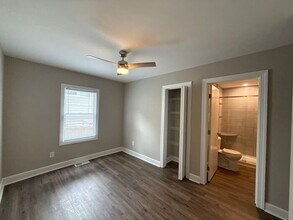 707 Grandin Rd in Charlotte, NC - Building Photo - Building Photo