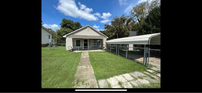 property at 103 E Maryland Ave