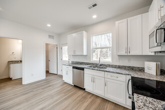118 Fulton Dr in Kings Mountain, NC - Building Photo - Building Photo