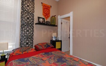 2533 Lyndale Ave S in Minneapolis, MN - Building Photo - Building Photo