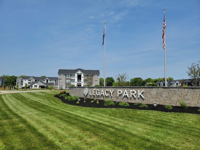 Park West at Legacy Park in Mechanicsburg, PA - Foto de edificio - Building Photo