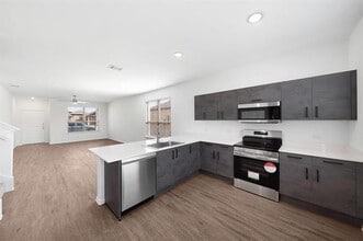 107 Capewood Dr in Terrell, TX - Building Photo - Building Photo