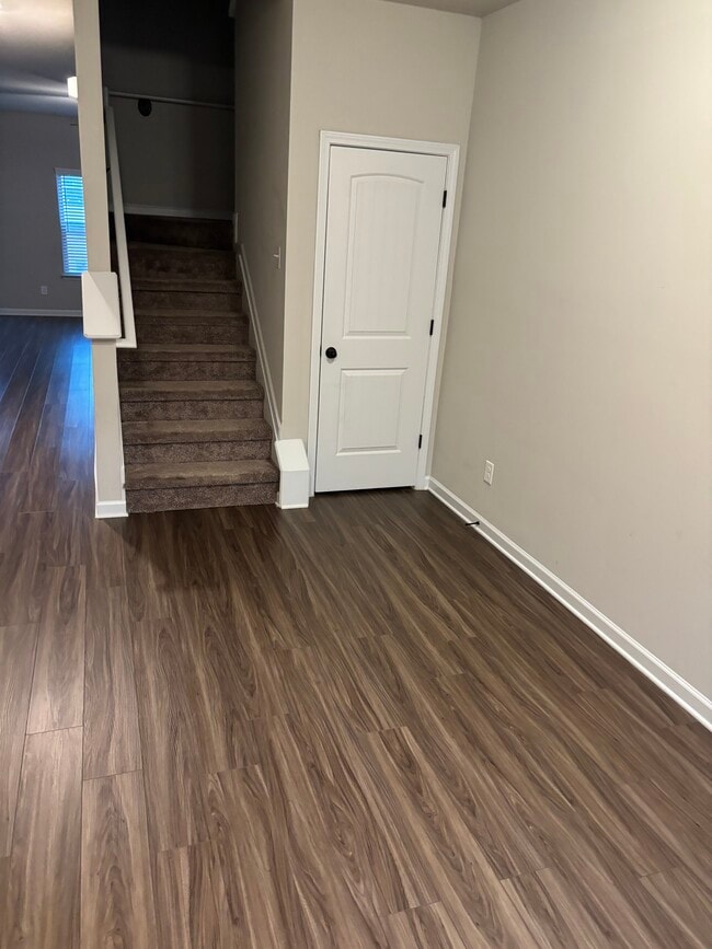 7107 Chara Ln SW in Atlanta, GA - Foto de edificio - Building Photo