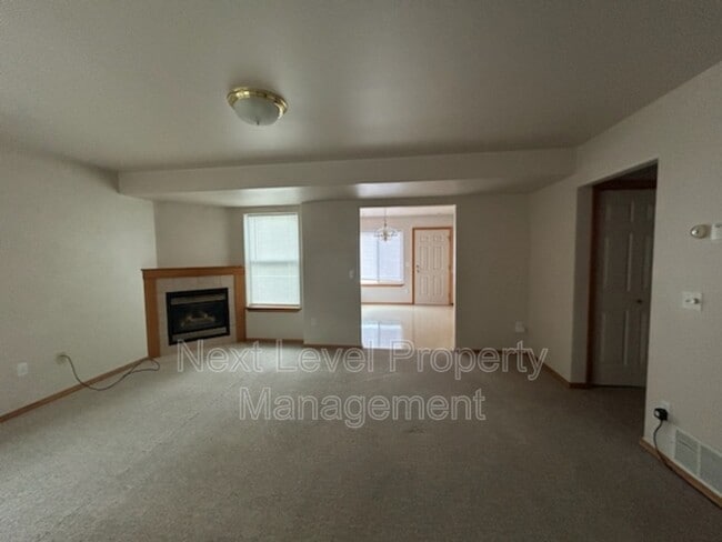 1999 Greatview Dr in Kalispell, MT - Building Photo - Building Photo
