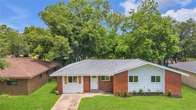 property at 110 Prune St