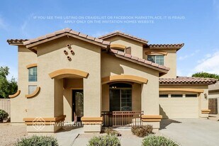 8806 W Gardenia Ave in Glendale, AZ - Building Photo