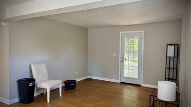 4310 Cele Ct in Collegedale, TN - Building Photo - Building Photo