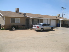 13116 Mohawk Rd in Apple Valley, CA - Building Photo - Building Photo