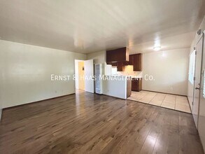 1141 Junipero Ave in Long Beach, CA - Building Photo - Building Photo