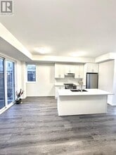 31 Mable Smith Wy in Vaughan, ON - Building Photo - Building Photo