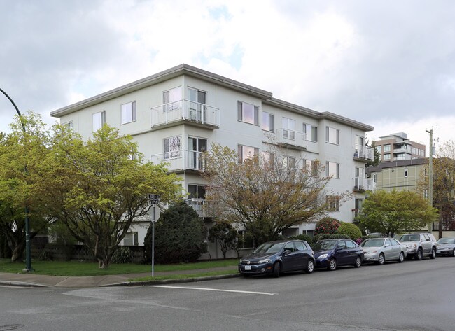 Magnolo Manor in Vancouver, BC - Building Photo - Primary Photo